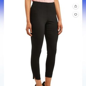 Time and Tru Black Cropped Ankle Pants